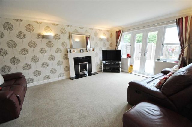  Image of 4 bedroom Property for sale in Tagwell Grange Droitwich WR9 at Tagwell Grange Droitwich Spa Droitwich Spa, WR9 7FD