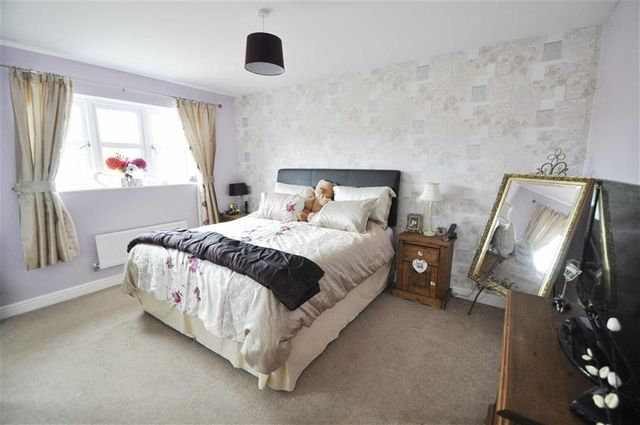  Image of 4 bedroom Property for sale in Tagwell Grange Droitwich WR9 at Tagwell Grange Droitwich Spa Droitwich Spa, WR9 7FD