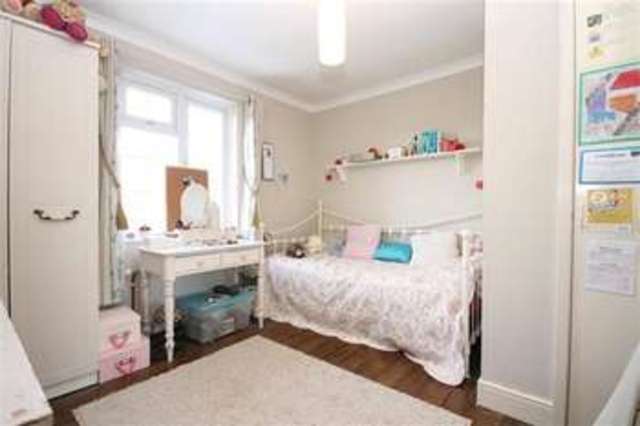  Image of 3 bedroom Terraced house for sale in Upper Brighton Road Broadwater Worthing BN14 at Broadwater, BN14 9JU