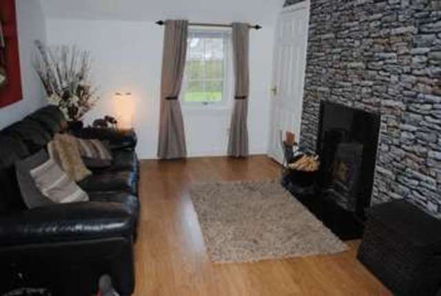  Image of 2 bedroom Cottage for sale in Howgate Road Roberton Biggar ML12 at Roberton, ML12 6RS