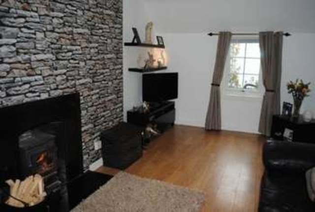  Image of 2 bedroom Cottage for sale in Howgate Road Roberton Biggar ML12 at Roberton, ML12 6RS
