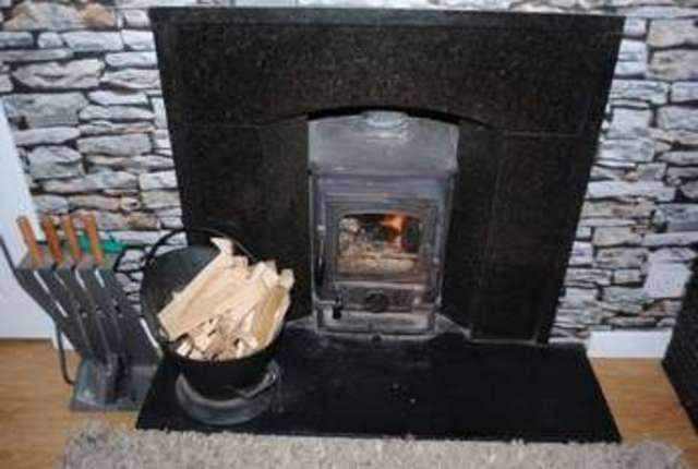  Image of 2 bedroom Cottage for sale in Howgate Road Roberton Biggar ML12 at Roberton, ML12 6RS