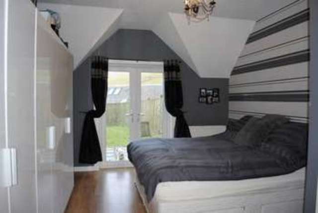  Image of 2 bedroom Cottage for sale in Howgate Road Roberton Biggar ML12 at Roberton, ML12 6RS