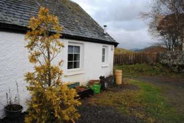  Image of 2 bedroom Cottage for sale in Howgate Road Roberton Biggar ML12 at Roberton, ML12 6RS
