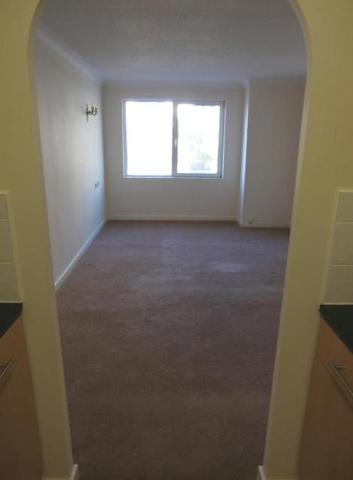  Image of 1 bedroom Apartment to rent in Grosvenor Crescent Scarborough YO11 at Homecrest House Grosvenor Crescent Scarborough, YO11 2LF