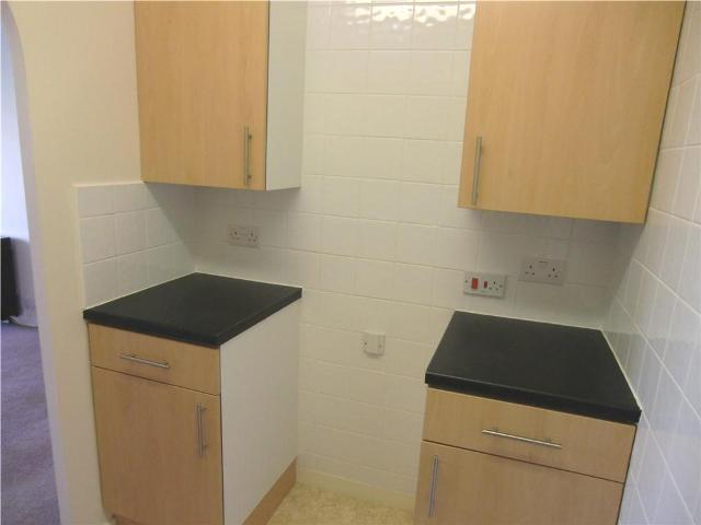  Image of 1 bedroom Apartment to rent in Grosvenor Crescent Scarborough YO11 at Homecrest House Grosvenor Crescent Scarborough, YO11 2LF
