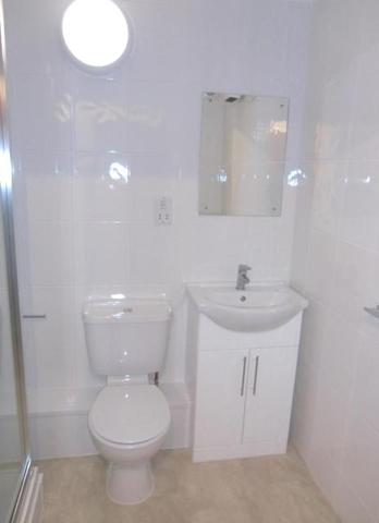  Image of 1 bedroom Apartment to rent in Grosvenor Crescent Scarborough YO11 at Homecrest House Grosvenor Crescent Scarborough, YO11 2LF