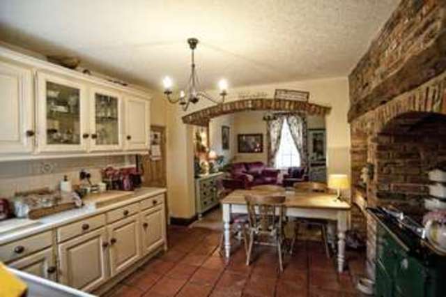 Image of 4 bedroom Cottage for sale in Scawby Brook Scawby Brook Brigg DN20 at Scawby Brook Brigg, DN20 9LD