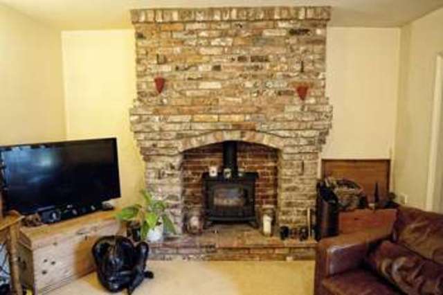  Image of 4 bedroom Cottage for sale in Scawby Brook Scawby Brook Brigg DN20 at Scawby Brook Brigg, DN20 9LD