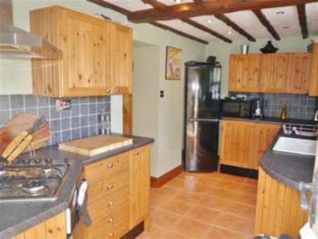  Image of 2 bedroom End of Terrace for sale in Pond Street Great Gonerby Grantham NG31 at Great Gonerby, NG31 8LL