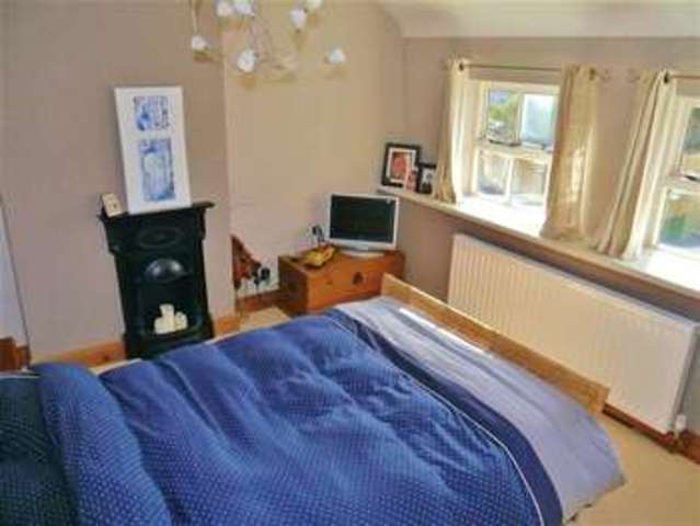  Image of 2 bedroom End of Terrace for sale in Pond Street Great Gonerby Grantham NG31 at Great Gonerby, NG31 8LL