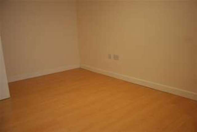  Image of 2 bedroom Flat to rent in Concord Street Leeds LS2 at Leeds, LS2 7QB
