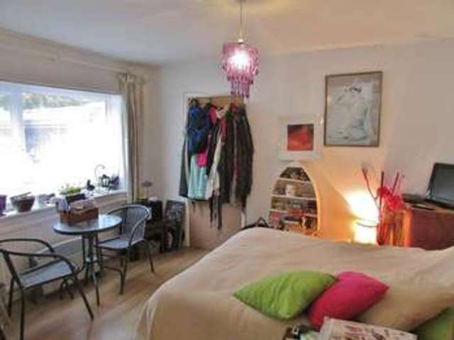 Image of 1 bedroom Detached house to rent in Ickleton Road Wantage OX12 at Ickleton Road Wantage, OX12 9JA