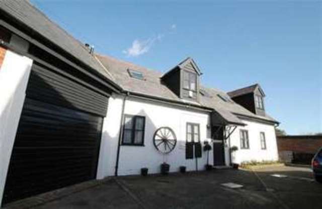  Image of 3 bedroom Detached house for sale in Upper Brighton Road Broadwater Worthing BN14 at Broadwater, BN14 9HU