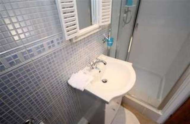  Image of 3 bedroom Detached house for sale in Upper Brighton Road Broadwater Worthing BN14 at Broadwater, BN14 9HU