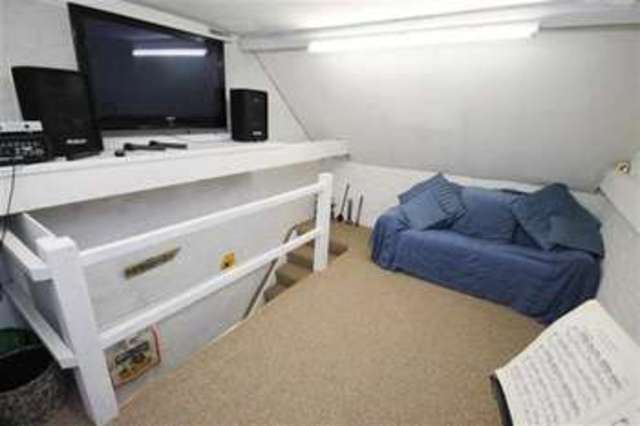  Image of 3 bedroom Detached house for sale in Upper Brighton Road Broadwater Worthing BN14 at Broadwater, BN14 9HU