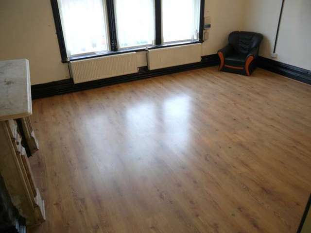  Image of 2 bedroom Flat to rent in Corporation Street Hyde SK14 at Corporation Street  Hyde, SK14 1AB