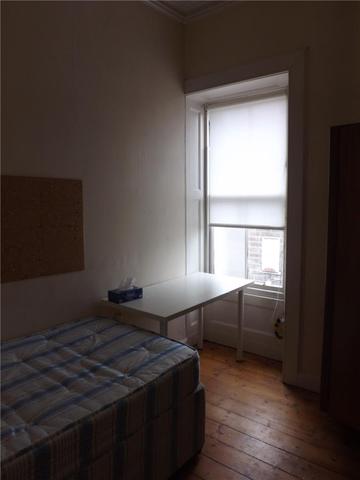  Image of 3 bedroom Flat to rent in Montague Street Edinburgh EH8 at Newington Edinburgh Edinburgh, EH8 9QX