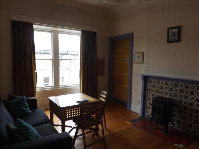 Image of 3 bedroom Flat to rent in Montague Street Edinburgh EH8 at Newington Edinburgh Edinburgh, EH8 9QX
