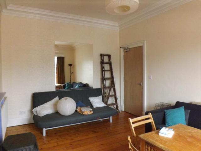  Image of 3 bedroom Flat to rent in Montague Street Edinburgh EH8 at Newington Edinburgh Edinburgh, EH8 9QX