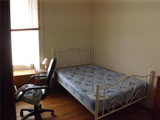  Image of 3 bedroom Flat to rent in Montague Street Edinburgh EH8 at Newington Edinburgh Edinburgh, EH8 9QX