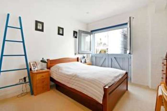  Image of 2 bedroom Flat to rent in Gainsford Street London SE1 at 20 Gainsford Street London Bermondsey, SE1 2PG
