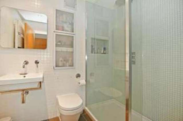  Image of 2 bedroom Flat to rent in Gainsford Street London SE1 at 20 Gainsford Street London Bermondsey, SE1 2PG
