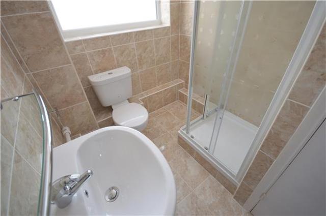  Image of 2 bedroom Flat to rent in Bishopsford Road Morden SM4 at 90 Bishopsford Road  Surrey, SM4 6BE