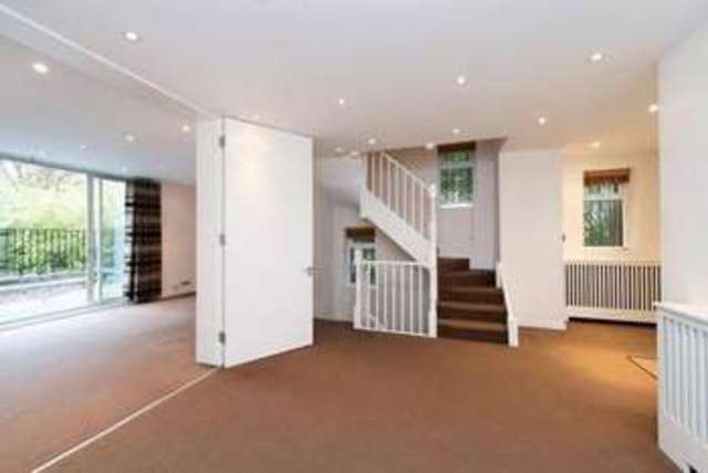  Image of 4 bedroom Terraced house to rent in Harley Road London NW3 at Harley Road Swiss Cottage London, NW3 3BX