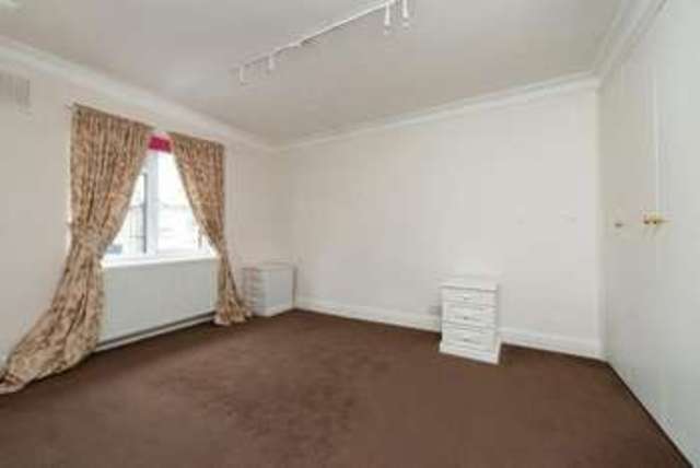  Image of 4 bedroom Terraced house to rent in Harley Road London NW3 at Harley Road Swiss Cottage London, NW3 3BX