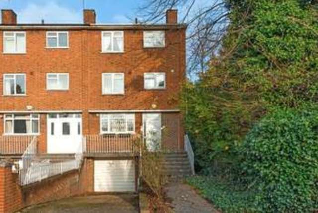  Image of 4 bedroom Terraced house to rent in Harley Road London NW3 at Harley Road Swiss Cottage London, NW3 3BX