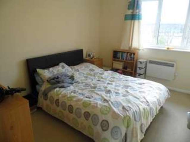  Image of 2 bedroom Terraced house to rent in Statham Court Bracknell RG42 at Statham Court  Bracknell, RG42 1FS