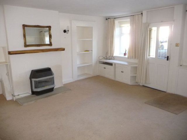  Image of 2 bedroom Detached house to rent in High Street Tideswell Buxton SK17 at High Street Tideswell Tideswell, SK17 8LB