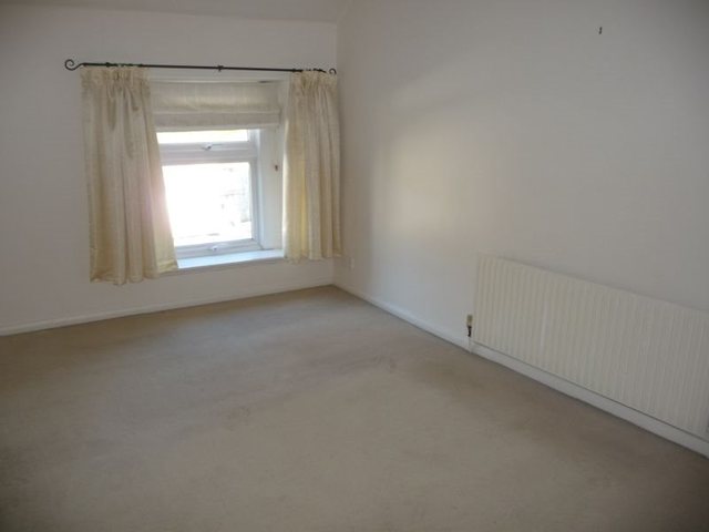  Image of 2 bedroom Detached house to rent in High Street Tideswell Buxton SK17 at High Street Tideswell Tideswell, SK17 8LB