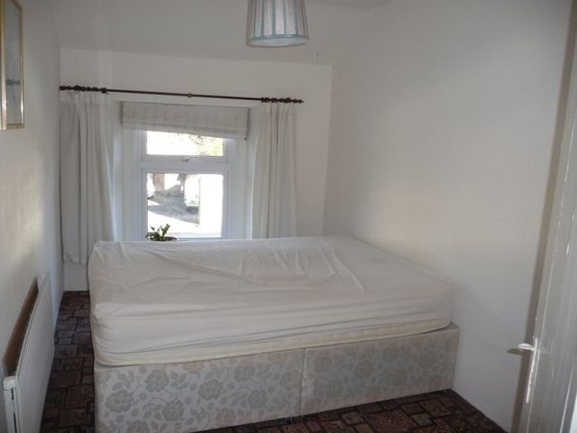  Image of 2 bedroom Detached house to rent in High Street Tideswell Buxton SK17 at High Street Tideswell Tideswell, SK17 8LB