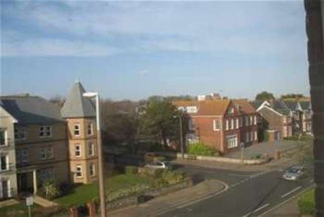  Image of 2 bedroom Flat to rent in Wordsworth Road Worthing BN11 at Worthing, BN11 3TB