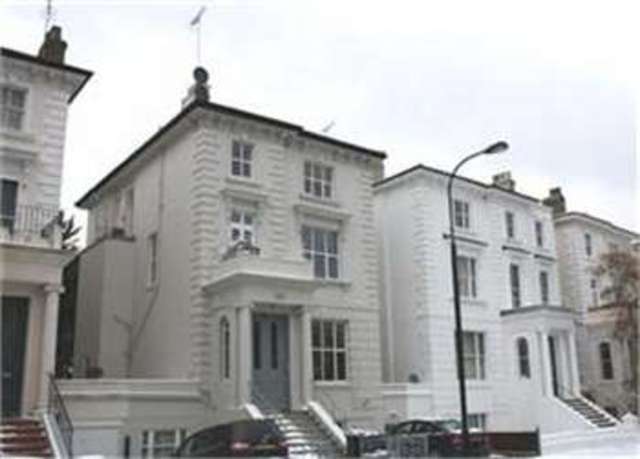  Image of 1 bedroom Flat to rent in Buckland Crescent London NW3 at London, NW3 5DX