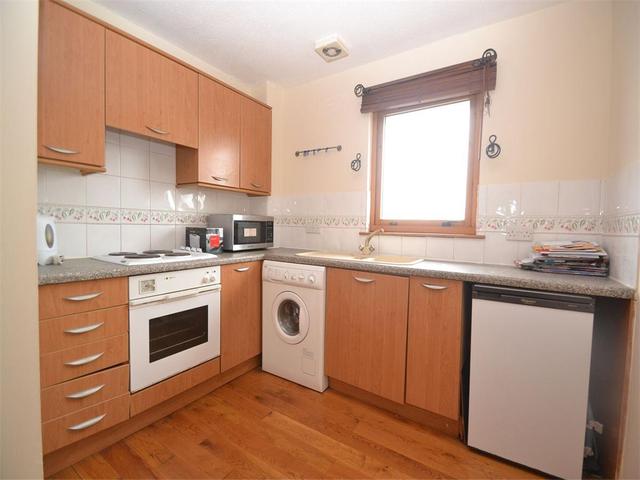  Image of 2 bedroom Flat to rent in Easter Hermitage Edinburgh EH6 at Lochend Edinburgh Edinburgh, EH6 8DR