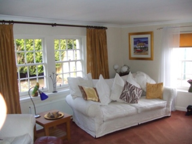  Image of 4 bedroom Cottage to rent in Lundie Dundee DD2 at Lundie Dundee Dundee, DD2 5PD