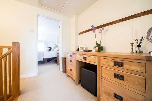  Image of 2 bedroom Cottage for sale in Chalkshire Road Butlers Cross Aylesbury HP17 at Southfield Cottages Chalkshire Road Butlers Cross, HP17 0TS