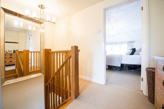  Image of 2 bedroom Cottage for sale in Chalkshire Road Butlers Cross Aylesbury HP17 at Southfield Cottages Chalkshire Road Butlers Cross, HP17 0TS