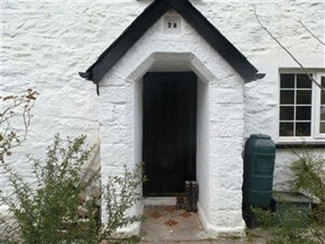  Image of 2 bedroom Cottage to rent in Tavistock PL19 at Tavistock, PL19 8DQ