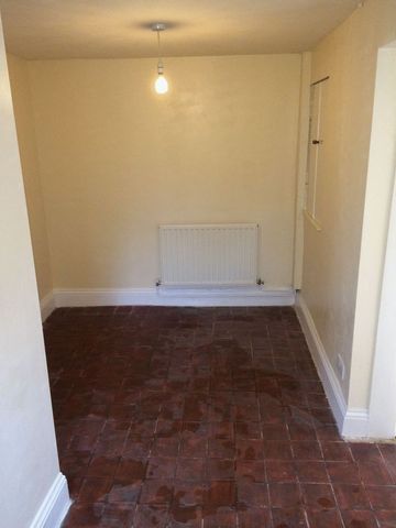  Image of 2 bedroom Cottage to rent in Tavistock PL19 at Tavistock, PL19 8DQ