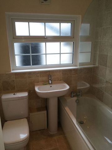  Image of 2 bedroom Cottage to rent in Tavistock PL19 at Tavistock, PL19 8DQ