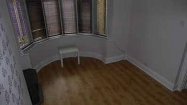  Image of 2 bedroom Ground Flat to rent in Hermitage Road Westcliff-on-Sea SS0 at Westcliff-on-Sea Westcliff-on-Sea, SS0 7NQ