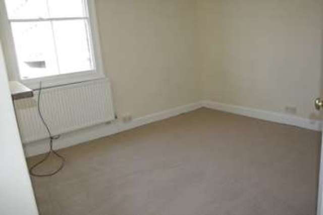  Image of 3 bedroom Terraced house to rent in Montague Street Reading RG1 at Montague Street  Reading, RG1 4JH