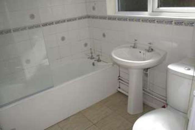 Image of 3 bedroom Terraced house to rent in Montague Street Reading RG1 at Montague Street  Reading, RG1 4JH