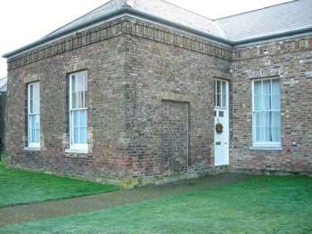  Image of 2 bedroom End of Terrace to rent in The Cottages Royal Naval Hospital Great Yarmouth NR30 at Royal Naval Hospital Great Yarmouth Norfolk, NR30 3JT