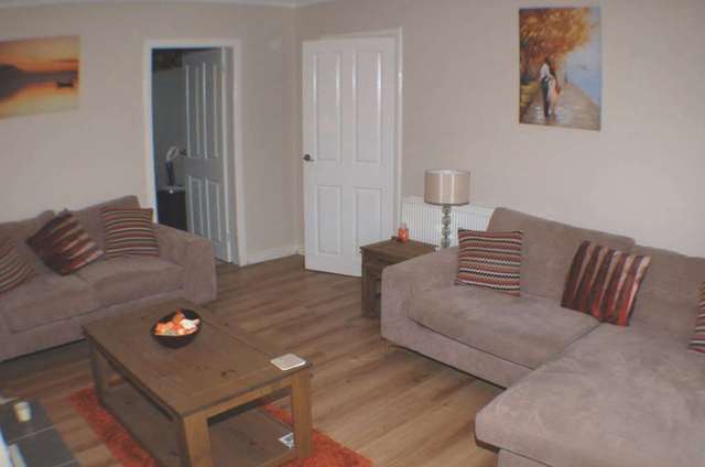  Image of 2 bedroom Cottage for sale in Old Greenock Road Inchinnan Renfrew PA4 at Beardmore Cottages Inchinnan Renfrew, PA4 9PE