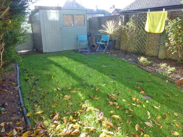  Image of 1 bedroom Apartment for sale in Segsbury Road Wantage OX12 at Segsbury Court Segsbury Road Wantage, OX12 9XU